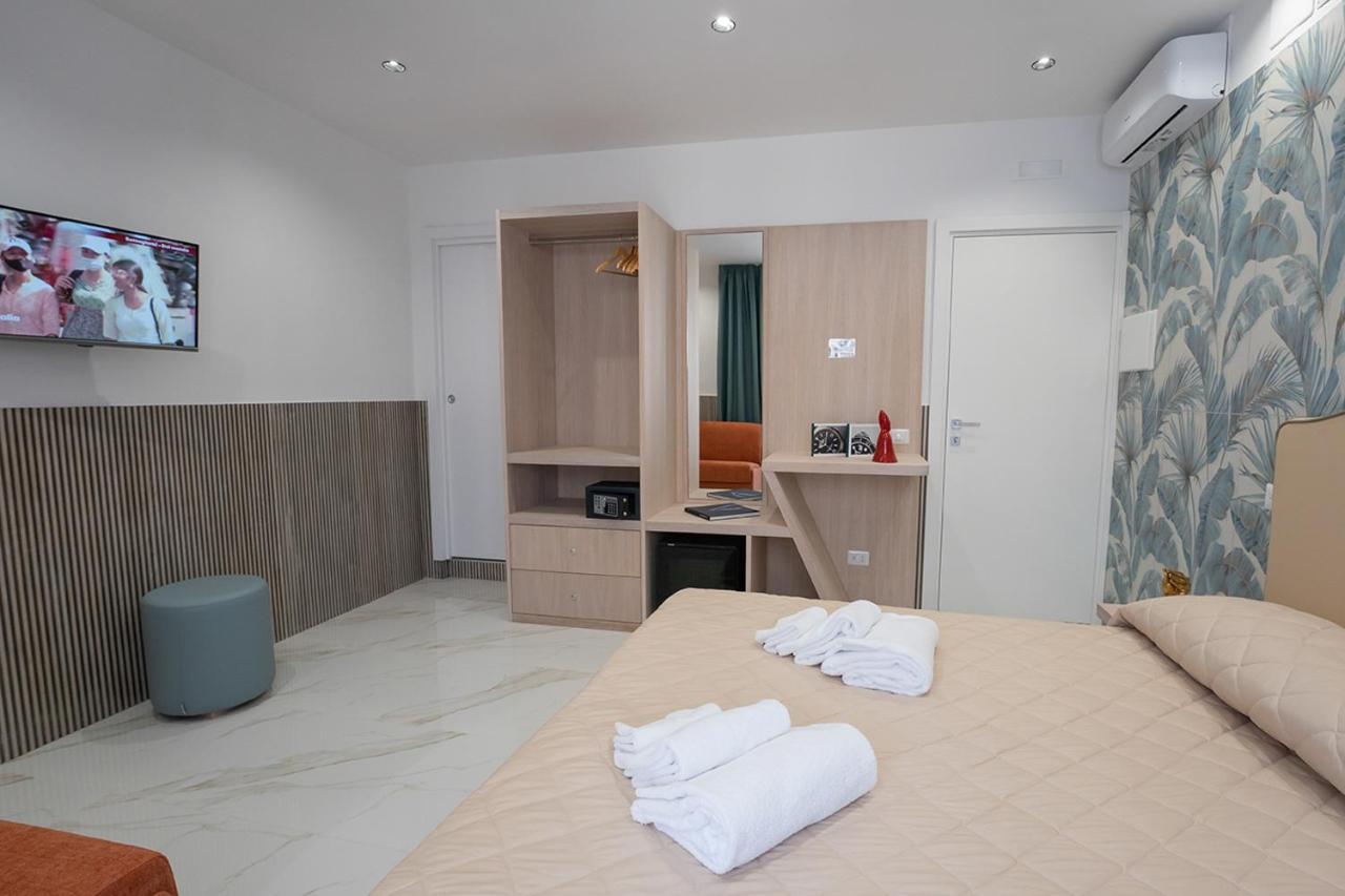 Hotel Hr Boutique Porto, Napoli Centro, By Clapa Group Zewnętrze zdjęcie