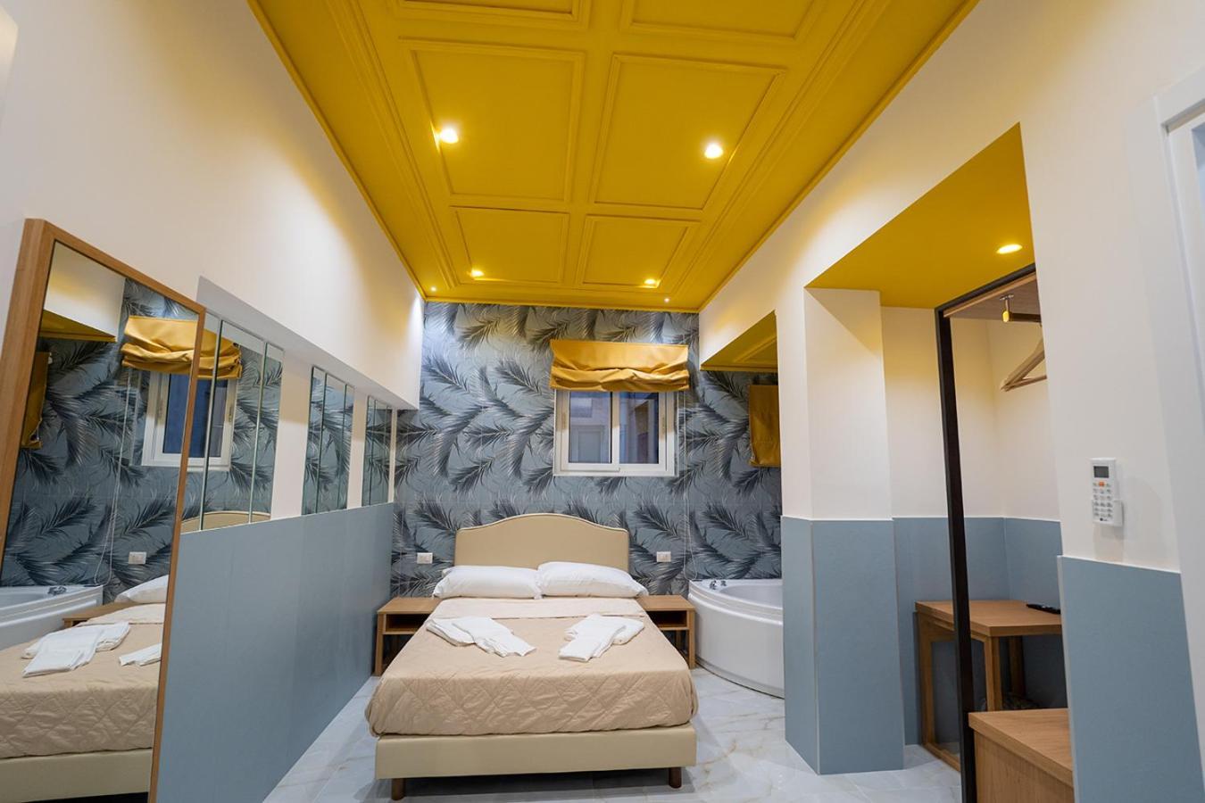 Hotel Hr Boutique Porto, Napoli Centro, By Clapa Group Zewnętrze zdjęcie